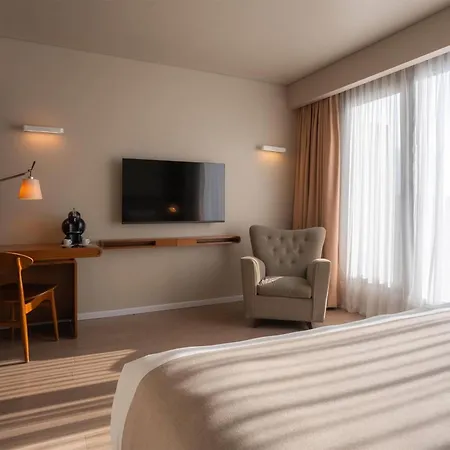 Dazzler By Wyndham Montevideo Hotel Exterior photo