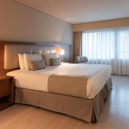 Dazzler By Wyndham Montevideo Hotel Exterior photo
